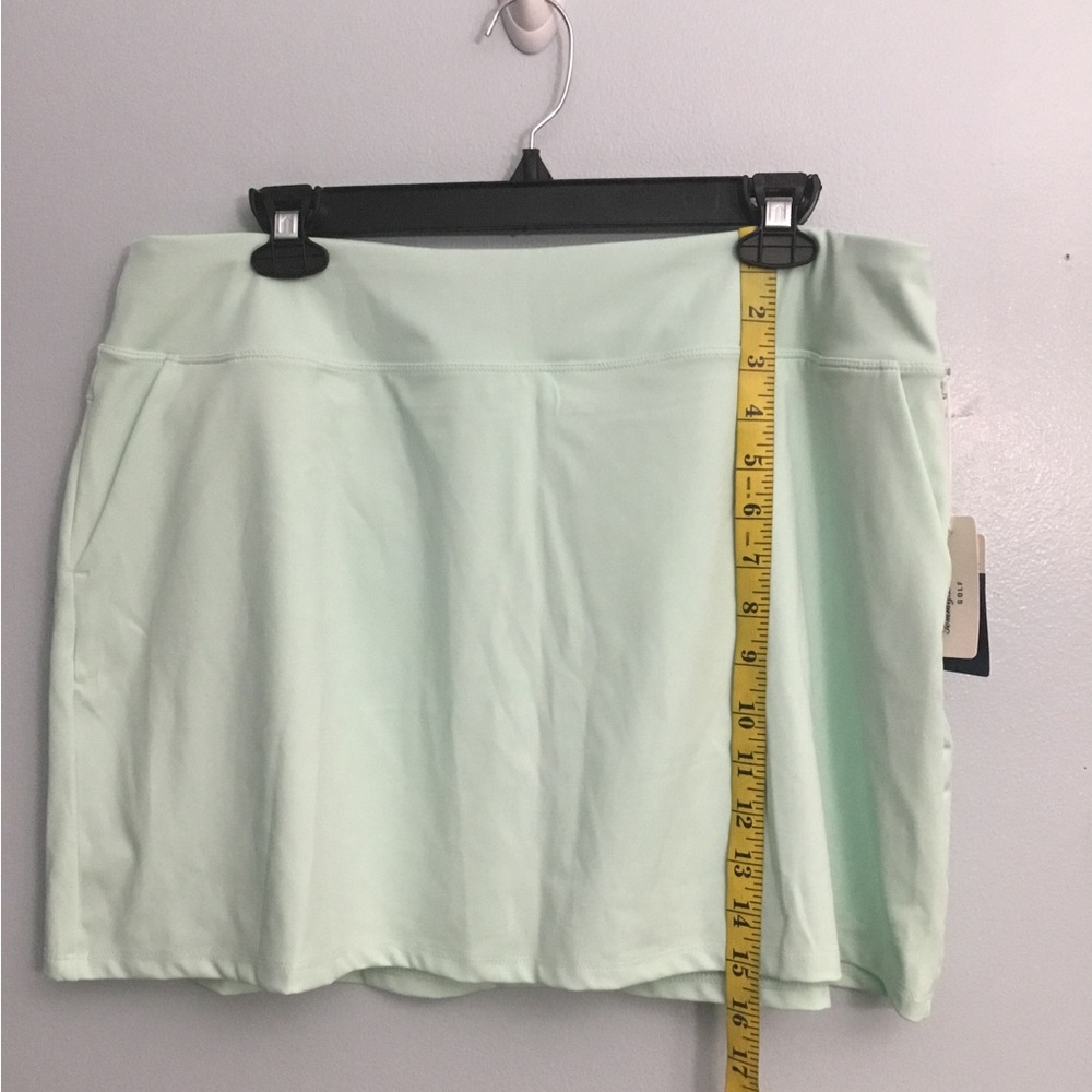 Tommy Bahama golf skorts - Picture 10 of 16